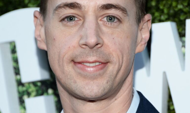 TODAY'S CELEBRITY BIRTHDAY...SEAN MURRAY