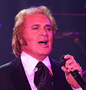 CELEBRITY BIRTHDAY TODAY... ENGELBERT HUMPERDINCK